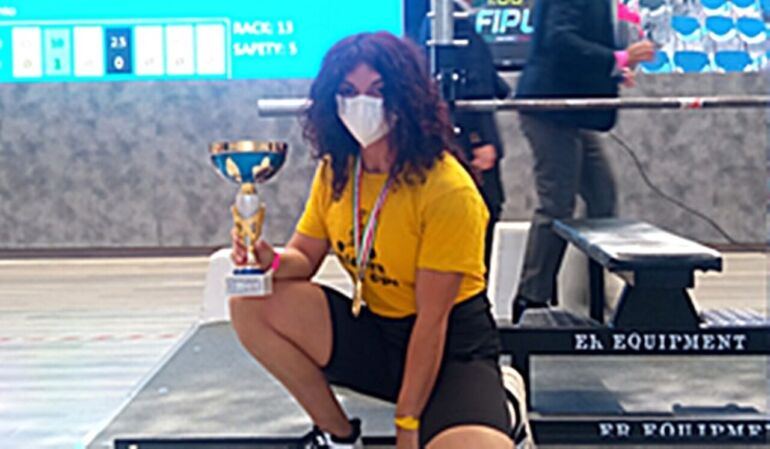 Sarno sul podio più alto della Coppa Bertoletti. L’atleta Serena Imbriaco conquista l’Oro e l’Assoluto Senior Powerlifting
