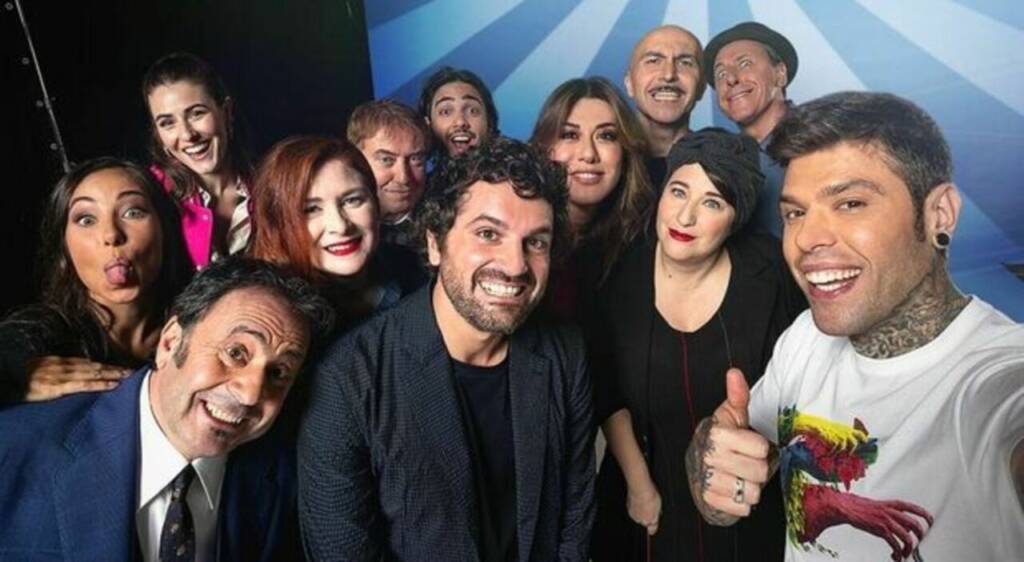 Svelato il cast di LOL 2