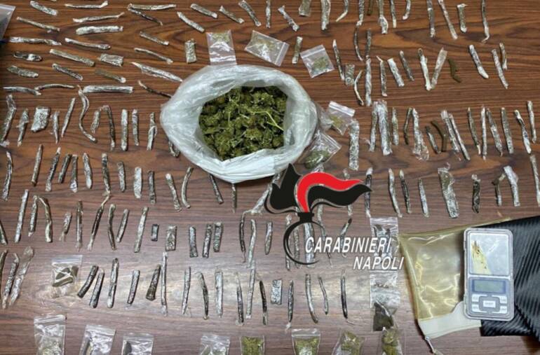 Grumo Nevano, pusher 22enne sorpreso con 160 dosi di hashish