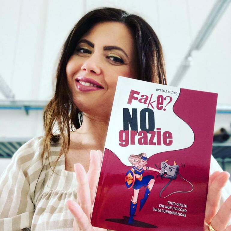 Ornella Auzino Fake no Grazie (1)