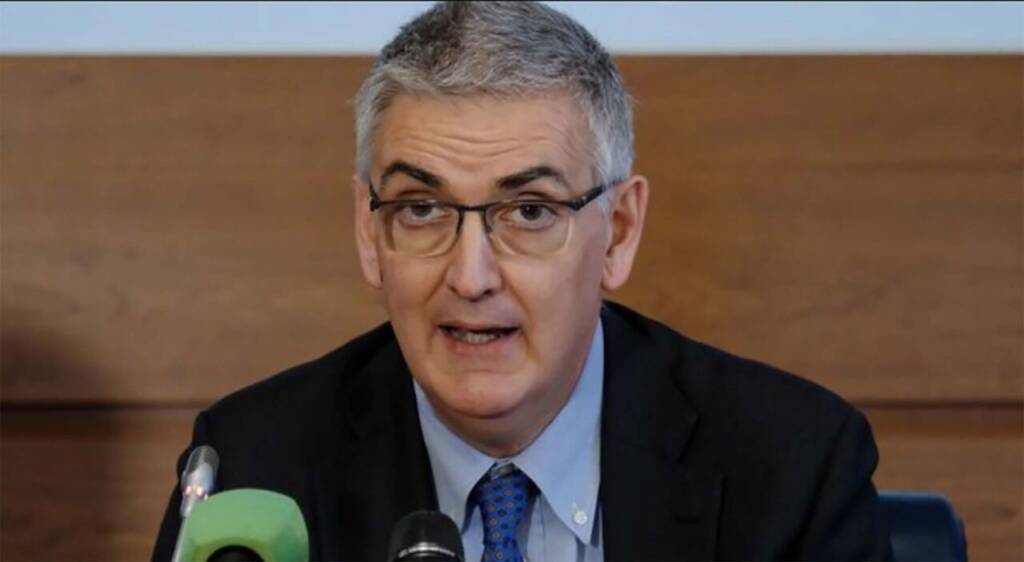 Brusaferro (Iss): “Casi covid in aumento, bisogna vaccinarsi”