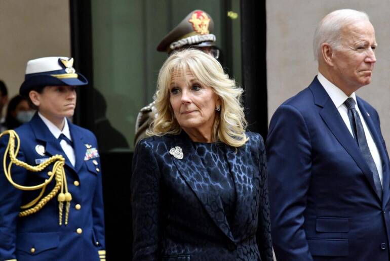 Jill Biden visita la base Us Navy di Gricignano d’Aversa