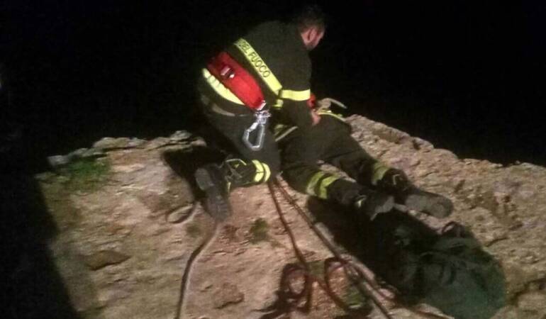Poliziotto napoletano di 31 anni trovato morto a Lampedusa