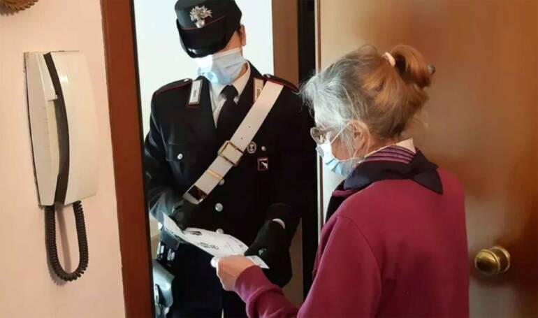 Napoli, truffe agli anziani: presi altri 6 della banda del call center