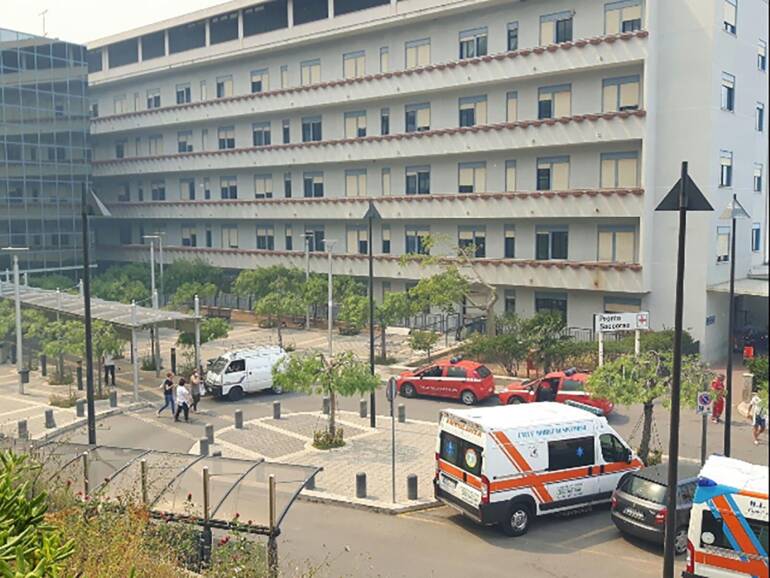 giugliano, danneggiò pronto soccorso