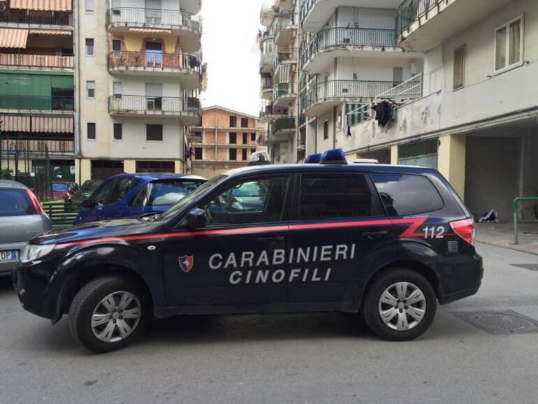 Melito, smantellata la piazza di spaccio del Parco Monaco gestita dal clan Amato-Pagano: 8 arresti