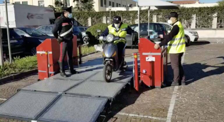 Torre Annunziata, sequestrate 11 bici elettriche modificate