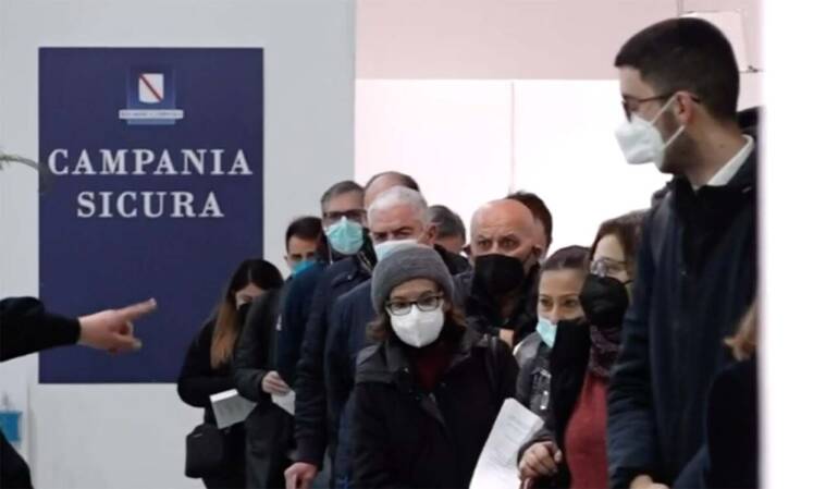 Record di contagi covid in Campania: oggi 7181 nuovi casi
