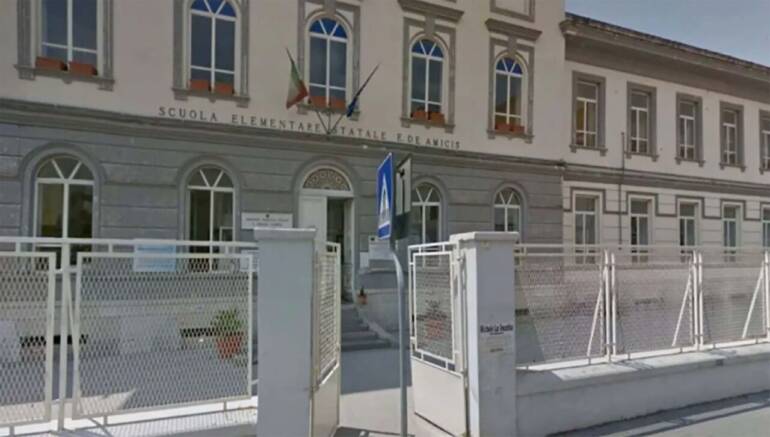 Caserta, 9 alunni ed un docente positivo. Resteranno in quarantena solo le classi degli alunni positivi