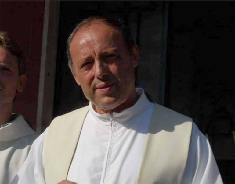 Diocesi di Caserta in lutto: morto Don Michele Cicchella