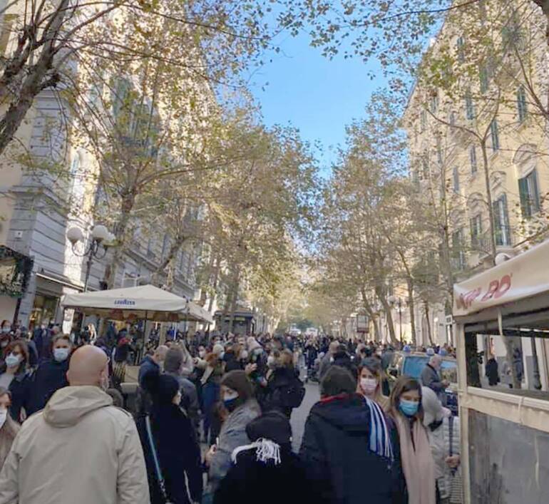 Covid: 28.632 casi in Italia (record nel 2021) e 120 morti
