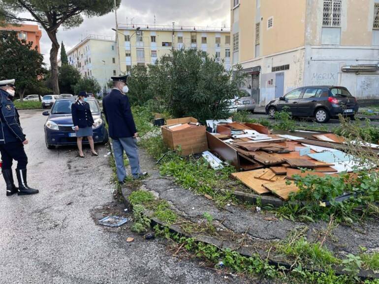 Castellammare, primi sequestri di legna per i falò dell’Immacolata
