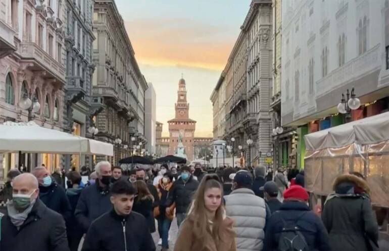 Covid Italia, sono 12.527 i nuovi casi e 79 le vittime