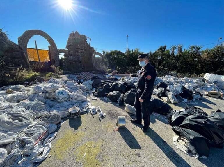 Discarica abusiva sequestrata a Pontecagnano