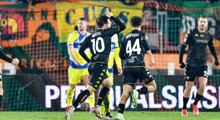 Juventus bloccata dal Venezia, la Salernitana ne prende 4 a Firenze