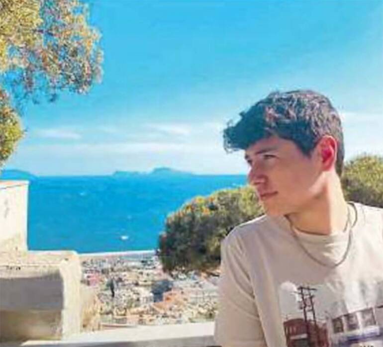 Napoli, 15enne morto per il sushi: fissato il processo