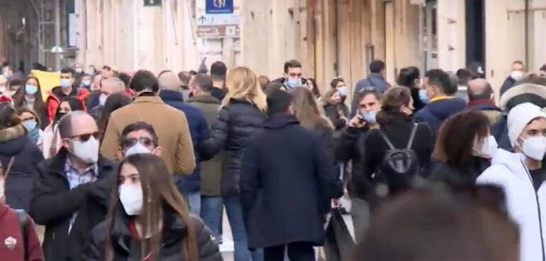Covid in Campania stabile ma ancora alto il numero dei morti