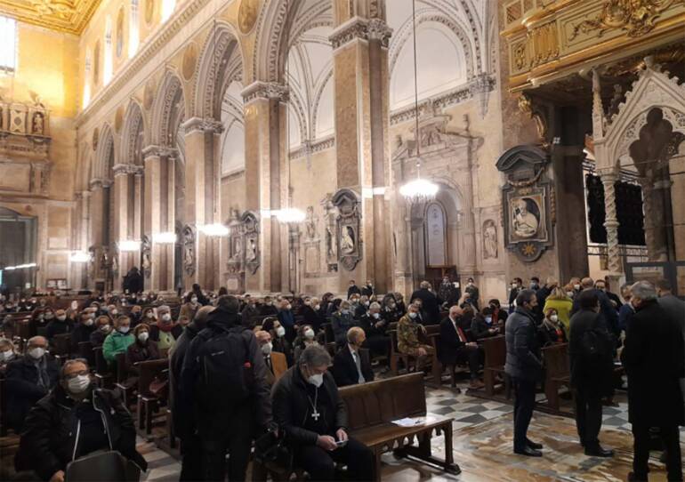 Monsignor Battaglia presenta il Patto educativo per Napoli
