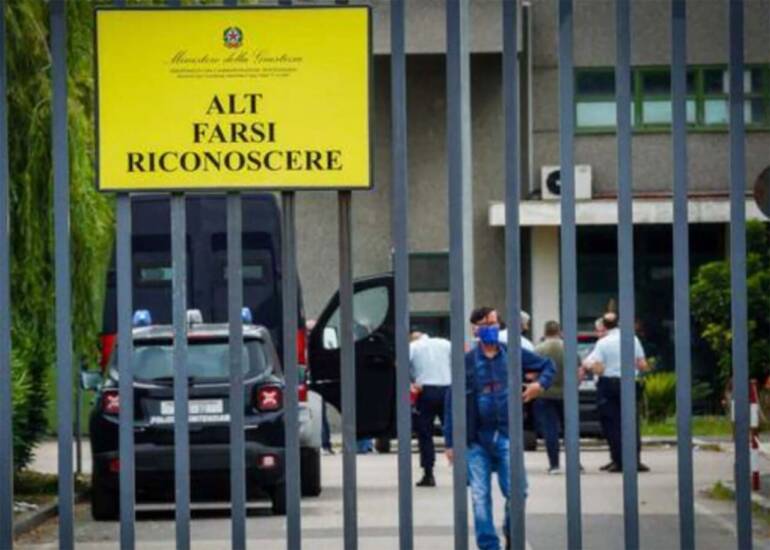 Covid: positivi 138 detenuti nelle carceri in Campania