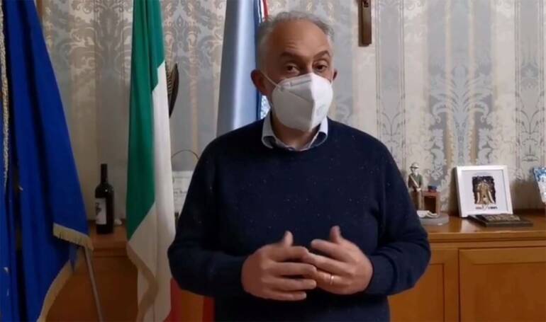 Caserta, il sindaco Marino: “Con questi numeri non si possono riaprire le scuole”