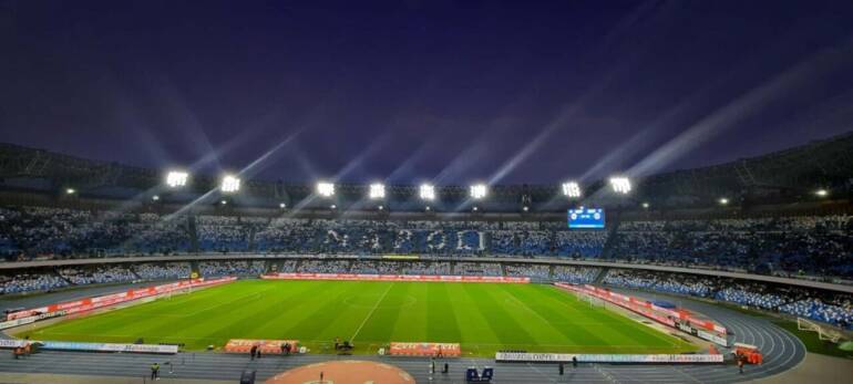Ufficiale: da venerdì via le mascherine all’aperto. Stadi pieni al 75% da marzo