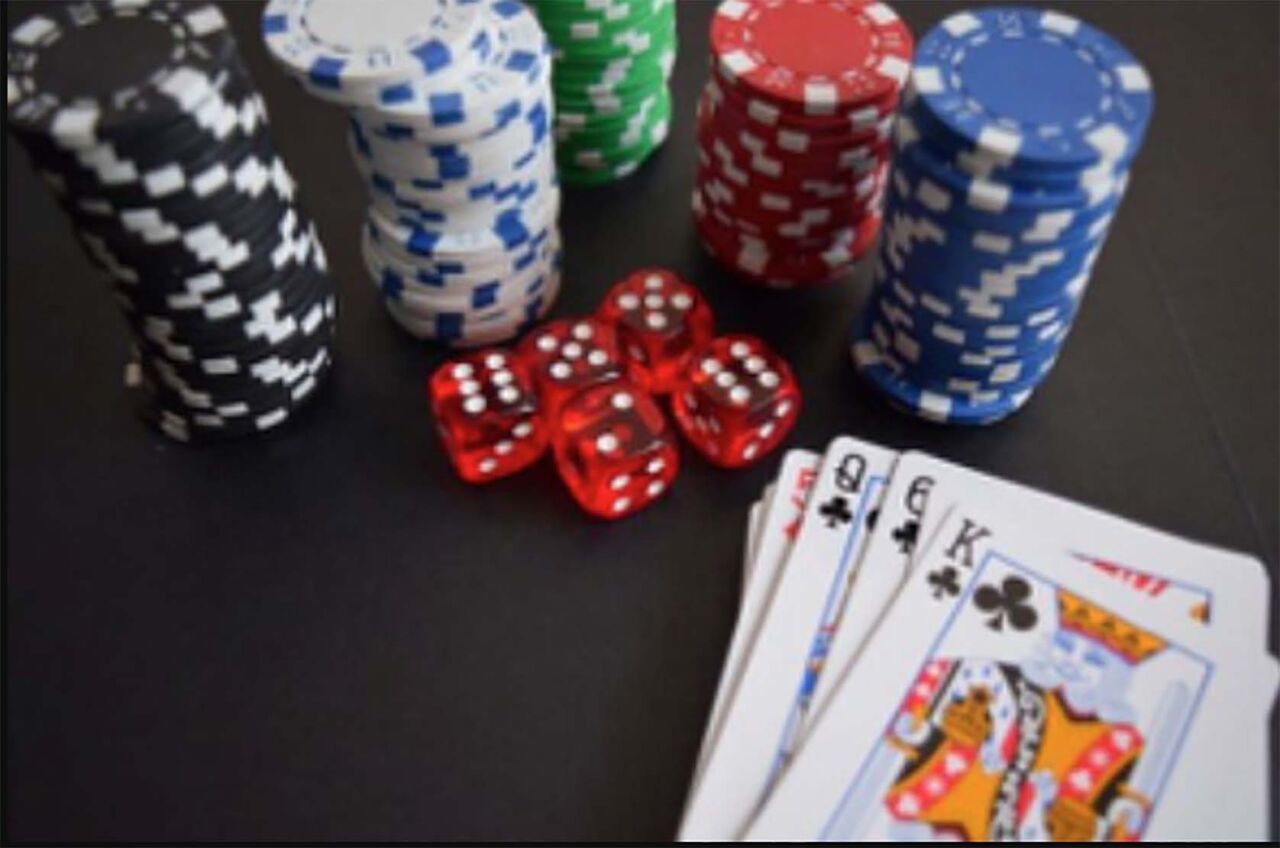 All’italiana, alla texana o alla teresina: scopriamo le diverse versioni del Poker