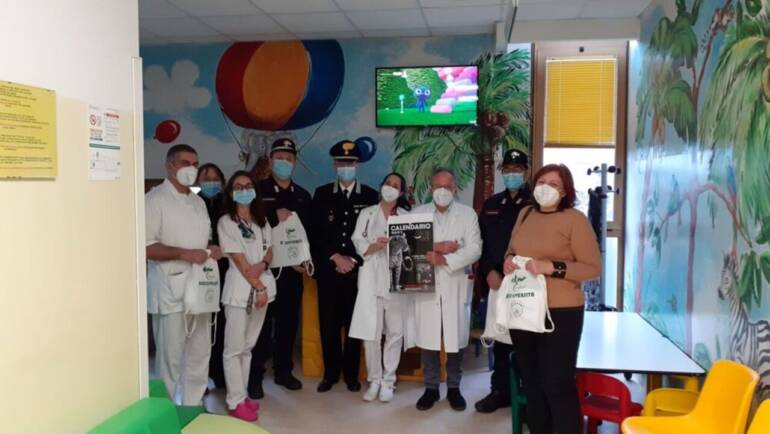 ‘Befana della Biodiversità’, la Forestale ha regalato gadgets ai piccoli pazienti dell’ospedale di Caserta