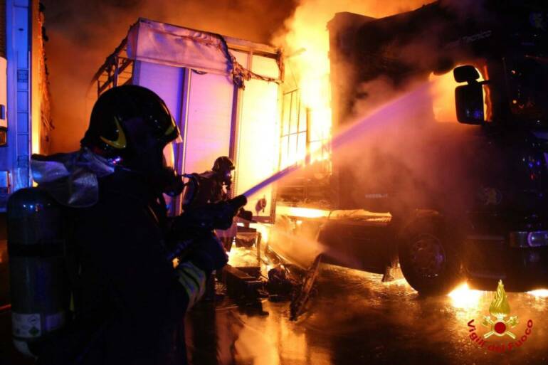 barra incendio capannoni