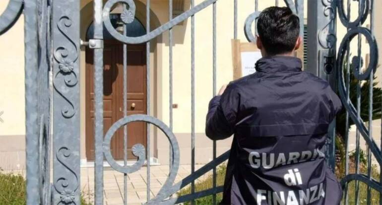 Appalti facili e soldi per lavori mai effettuati all’Asl di Napoli 3 sud