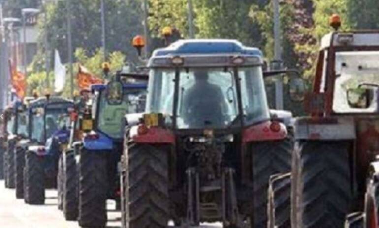Benevento: 3mila euro per un trattore ma è una truffa online, denunciati