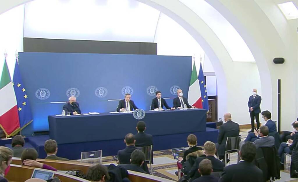 Per il Governo “La scuola fondamentale per la democrazia, va protetta”