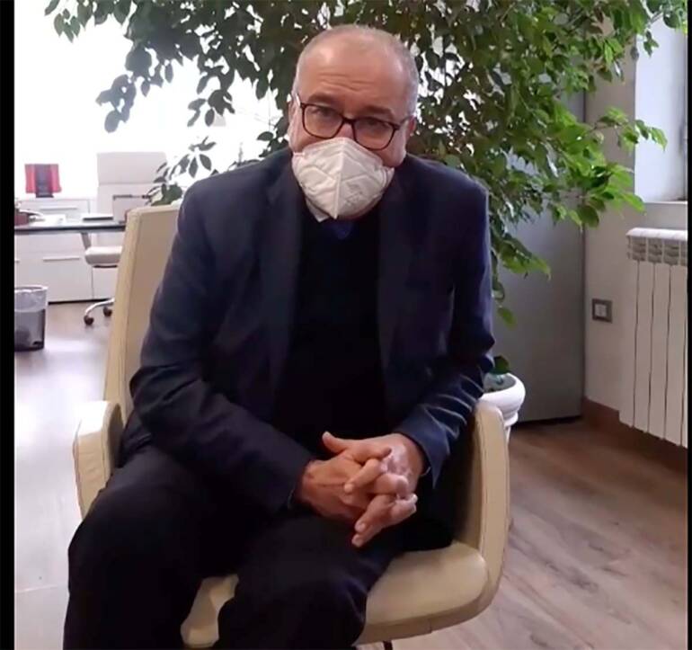 Il direttore del Cotugno: “Stiamo per toccare il picco. Bisogna vaccinarsi. L’80 % dei ricoverati non è vaccinato”