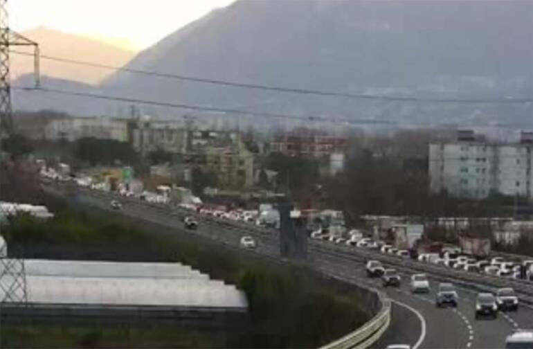 Incidente mortale tra Scafati e Angri: autostrada chiusa