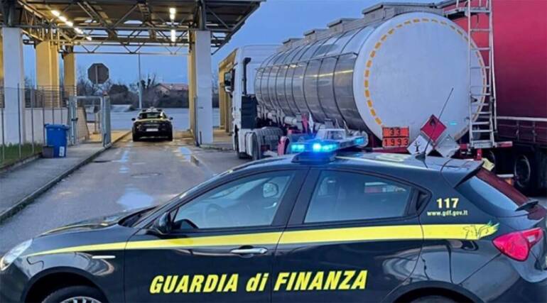 Maxi frode sul carburante: indagate 30 società tra Caserta e Napoli