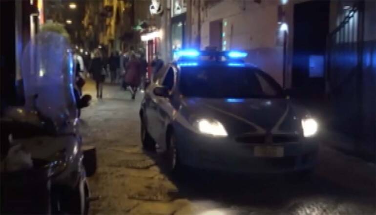 Napoli, controlli anti-movida della polizia