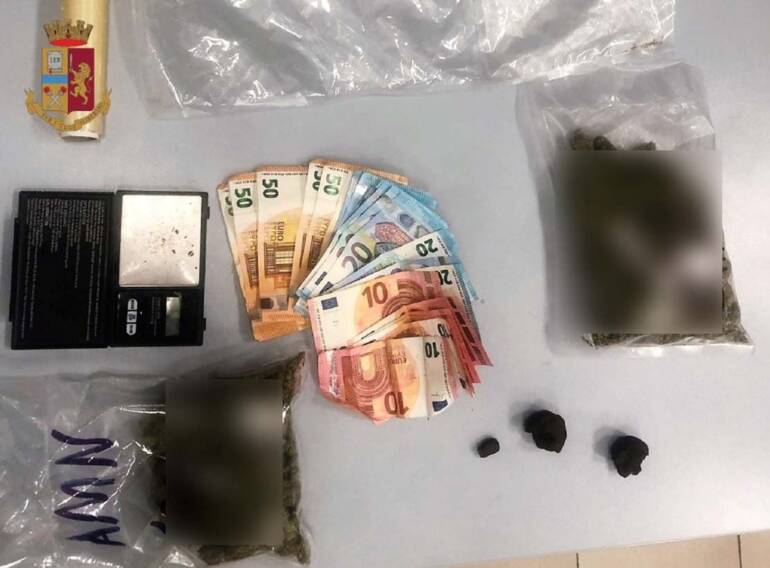 San Giorgio, spacciava sotto casa: arrestato 19enne