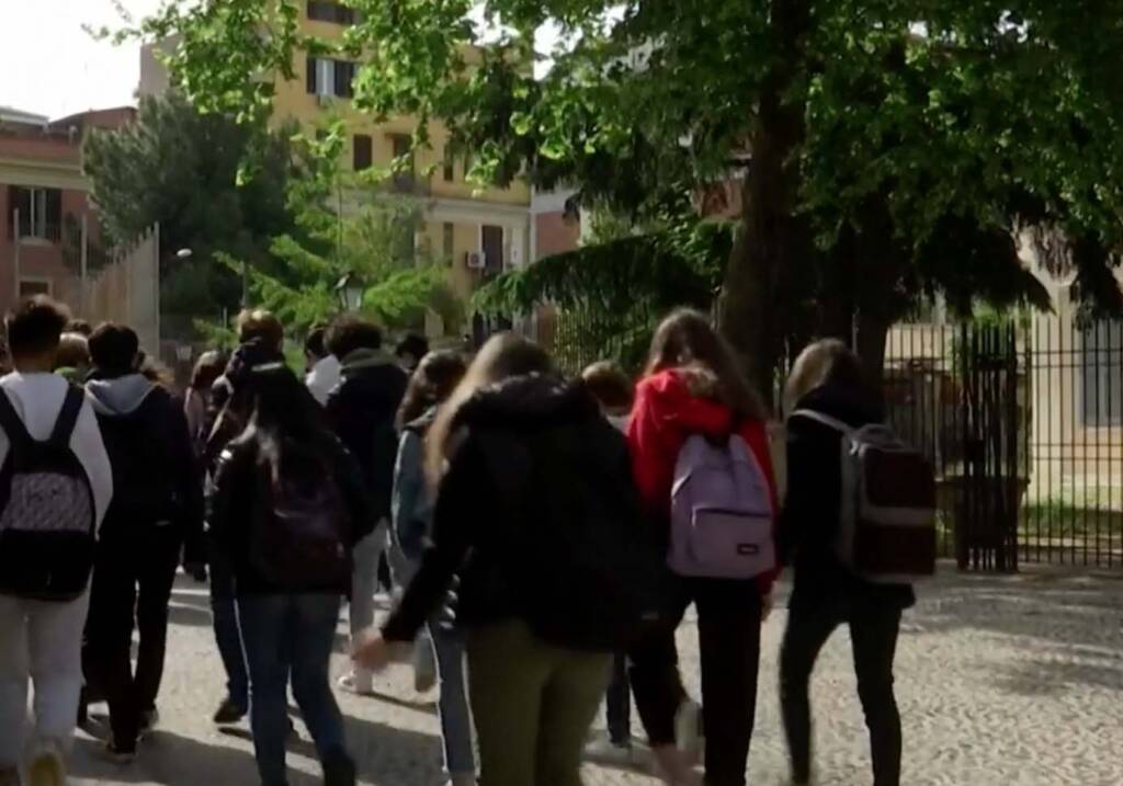In Campania 25.745 infected students