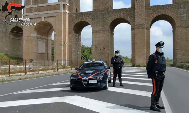 I pusher col reddito di cittadinanza spacciavano davanti alle scuole