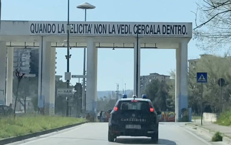 Scampia, arrestato il pusher del Lotto P: ha soli 16 anni