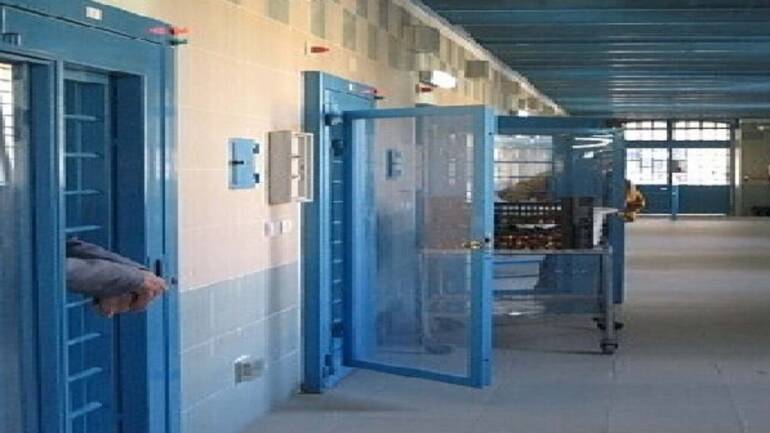 Rivolta per il Covid nel carcere di Melfi, 29 arresti: molti boss della Campania