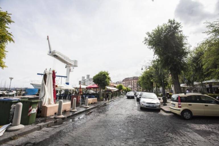 Castellammare, ruba una borsa alle fonti dell’Acqua della Madonna: incastrato dalle immagini di videosorveglianza