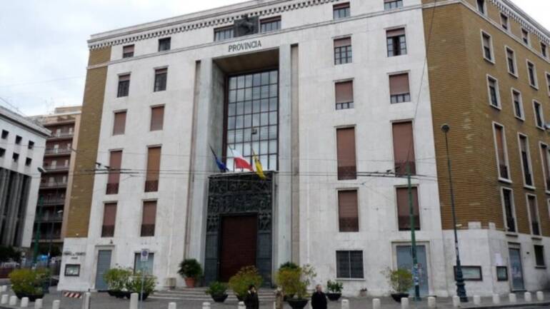 Città metropolitana di Napoli, schieramenti divisi al voto