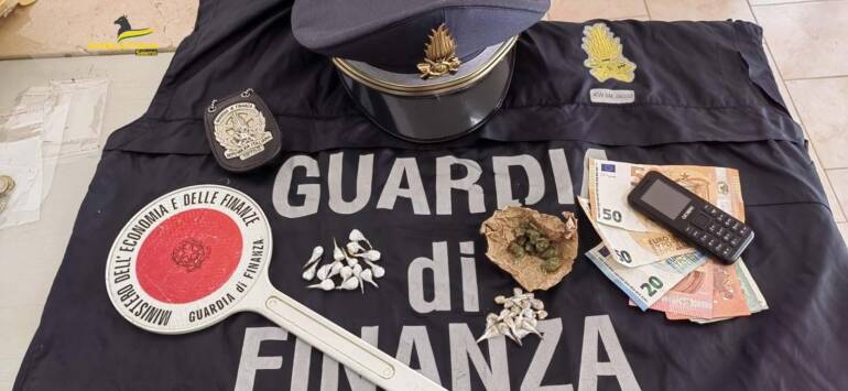 Salerno, spacciava nella zona orientale: preso pusher 20enne