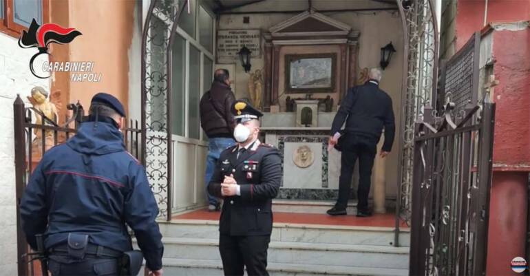 Napoli, sequestrate 11 edicole votive riconducibili alla camorra