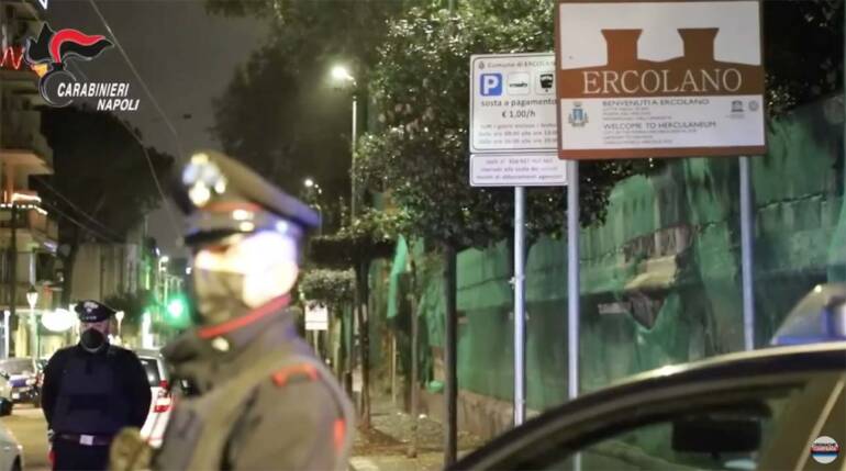 Ercolano, mazzette per coprite gli abusi edilizi: 2 arresti. IL VIDEO