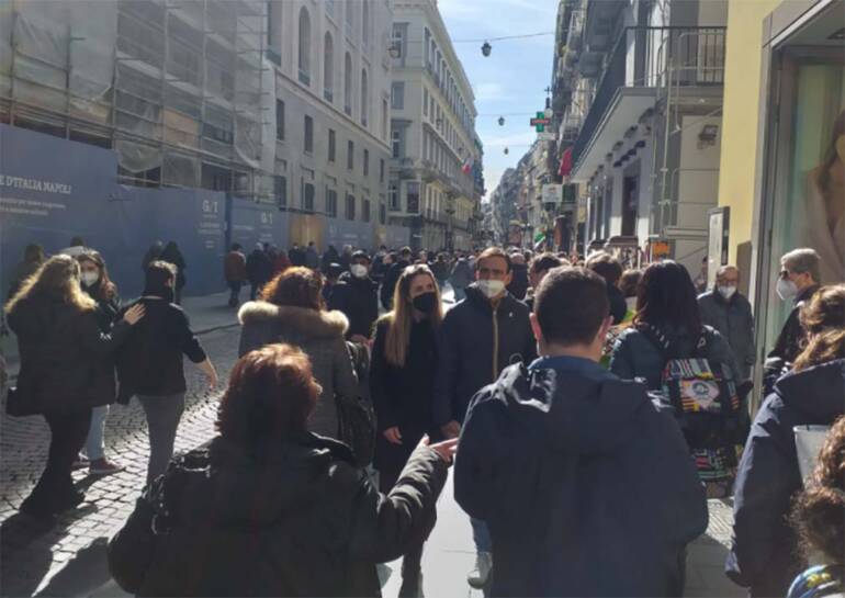 Covid in Campania, balzo dei positivi: ora sfiorano il 20%