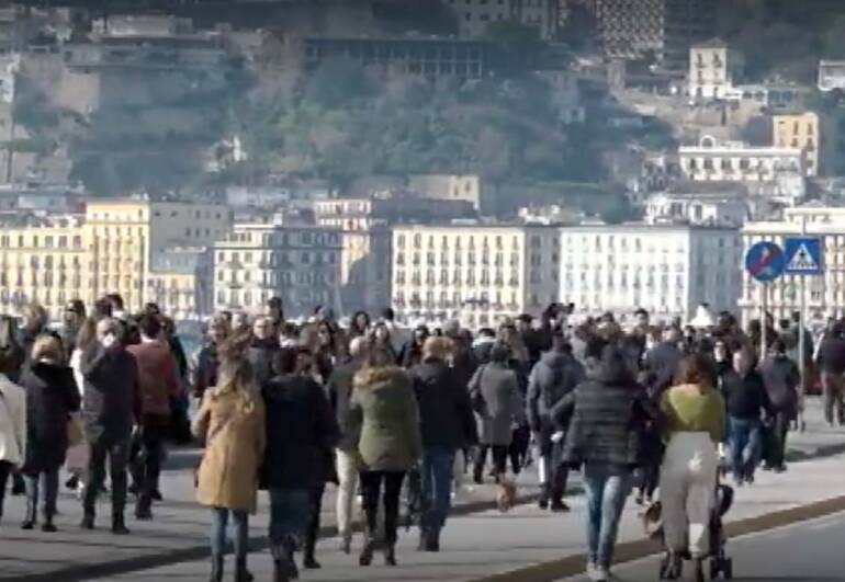 Stabile il contagio covid in Campania, 18 morti in 48 ore