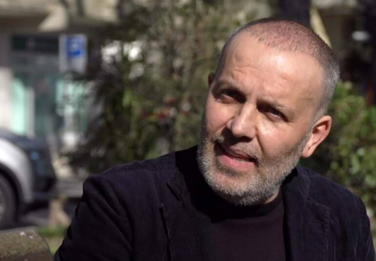 L’ex medico no vax di Salerno ora denuncia il grande business dei negazionisti