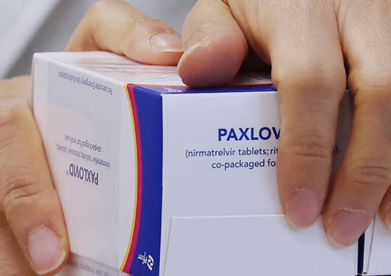 Covid, allo Spallanzani il primo caso curato in Italia con Paxlovid