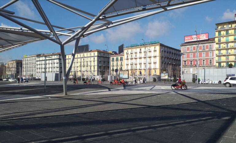 Controlli in piazza Garibaldi e aree limitrofe a Napoli: arresti e denunce